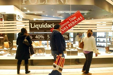 Ventas presenciales del comercio minorista en la Región Metropolitana caen 0,2% a septiembre